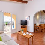 Villa Mikel By