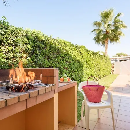 Villa Mikel By